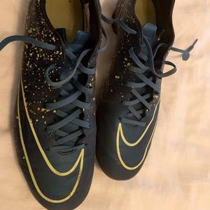 Nike Mercurial soccer cleats- used